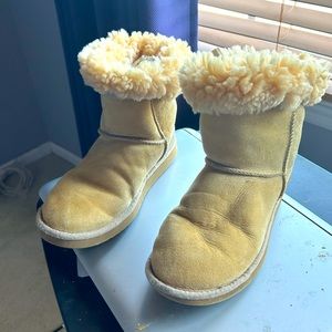 Uggs woman’s size 8